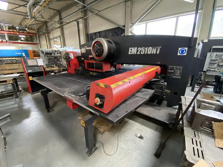 Used 2004 AMADA EM2510NT Turret Punches LT | UCY Industrial GmbH #385679