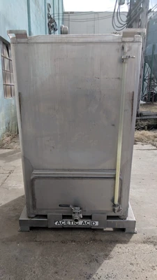 Used _UNKNOWN_ _UNKNOWN_ IBC Tanks Minnesota US | A&I Equipment #1317977