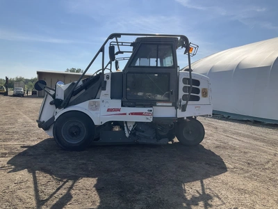USED 2008 ELGIN PELICAN