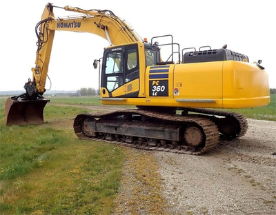 USED 2023 Komatsu PC360LC-10