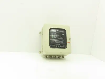 Allen Bradley 440F-C28011 MatGuard Guardmaster Safety Mat Control Unit 8 Inputs