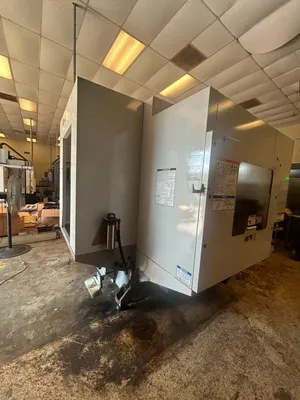 USED 2006 HAAS EC-300