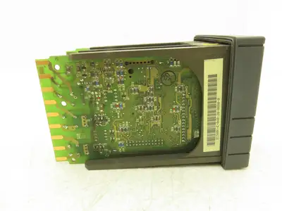 Honeywell UDC3000 Digital Temperature Controller DC300K-E-0A0-20-0000-0