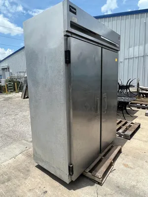 75-0291 Delfield 2 Door Roll In Self-Contained Cooler MRRI2-S