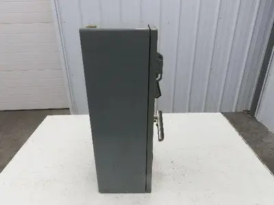 Allen Bradley 512 Combination Motor Starter 30A Disconnect 600V 3Ph Empty