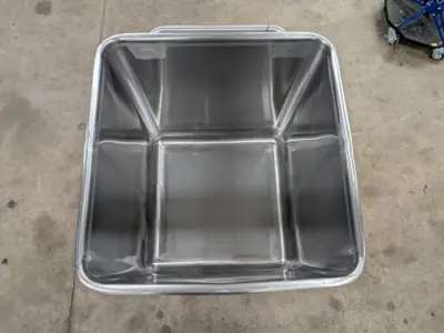 600 Pound SS Dump Buggy with Plastic Lid