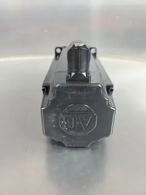 USED Allen-Bradley VPL-B1153F-PJ14AA Kinetix VP Low Inertia Servo Motor