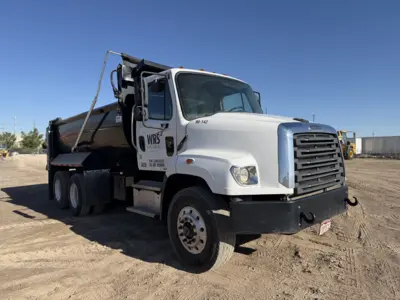 USED 2020 Freightliner 114SD