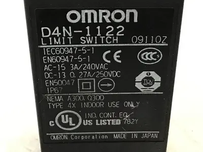 USED OMRON D4N-1122