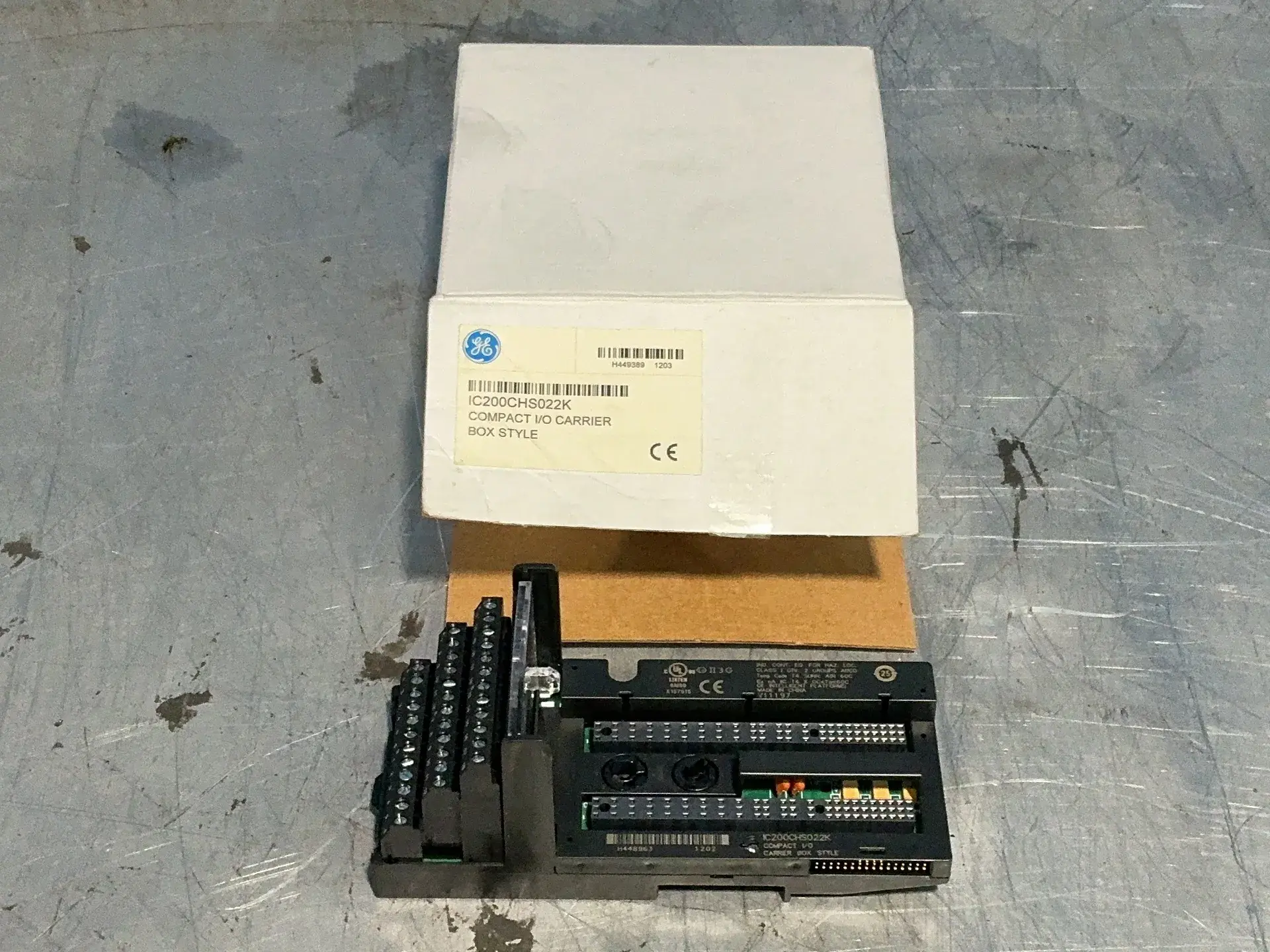 Used GENERAL ELECTRIC IC200CHS022K PLC Chassis Ohio US | HGR 24 #1357331