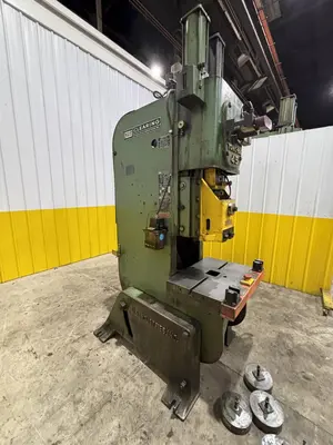 45 TON TORC-PAC USI CLEARING OBI PRESS 4" STROKE : YOBRO #22822