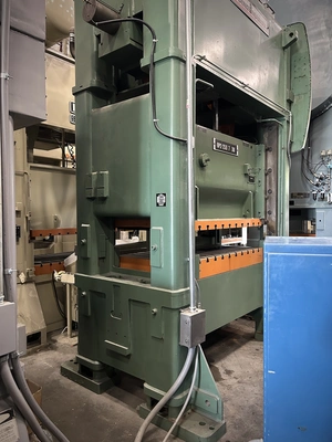 Used 1996 NIAGARA NIAGARA BP2-250-72-36 PRESS Straight Side Presses | Alma Machinery #898788