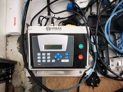 0.8 to 1.82 LPM Hibar Systems twin head metering pump Model H0081