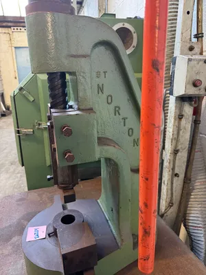 NORTON 5t Presses | Bowland Trading Ltd (3)
