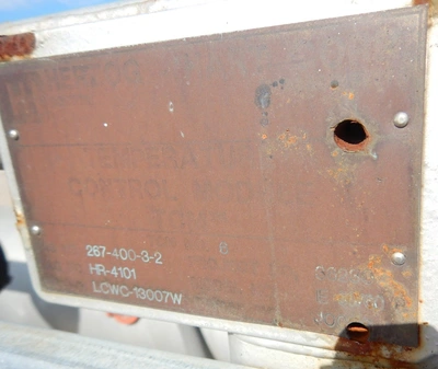 INDUSTRIAL ENGINEERING EQUIPMENT 50 kW Датчики температури (масло) | Perry Equipment (9)