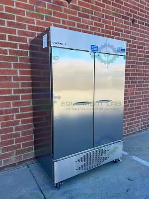 USED VWR GTVWG49FSSA STAINLESS STEEL DOUBLE DOOR FREEZER - 25°C 49 CU, FT.