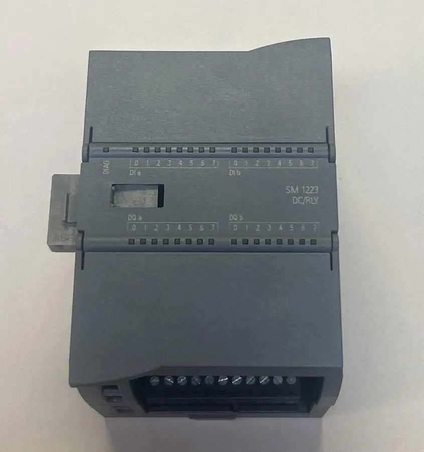 USED SIEMENS 6ES7223-1PL32-0XB0