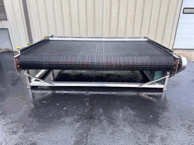 NERCON 9' W x 7' L S/S Bi-Directional Accumulation Table