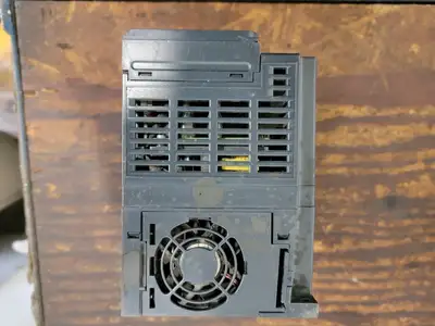 USED SCHNEIDER ELECTRIC ATV320U07S6C