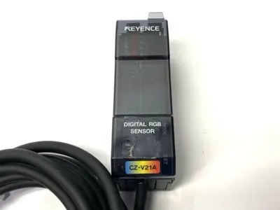 USED KEYENCE CZ-V21A