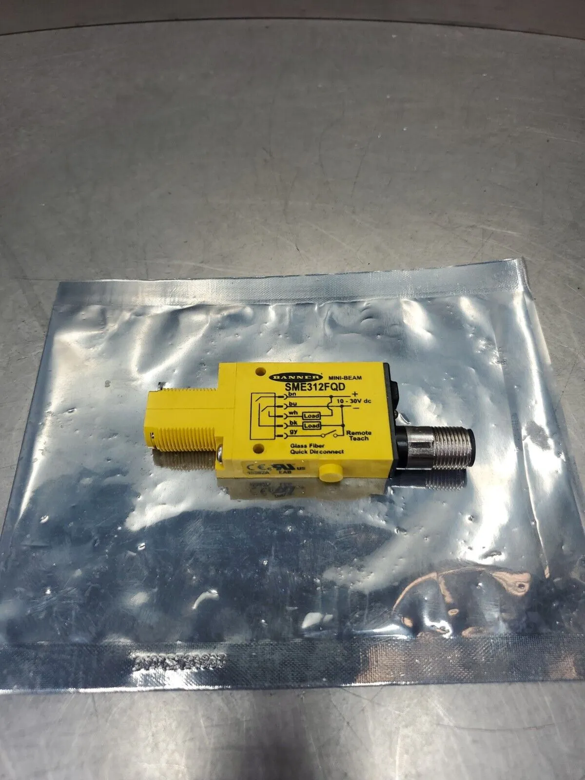 Banner SME312FQD MINI-BEAM Photoelectric Sensor; 10-30VDC. 5E-34/3