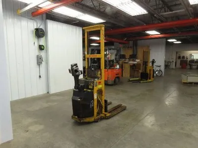 Big Joe PDI-24-A6 Walk Behind Pallet Lift Truck 2000lbs 24V Straddle Stacker