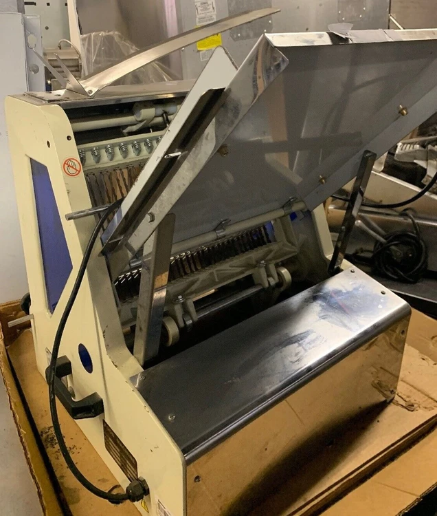 Used _UNKNOWN_ _UNKNOWN_ Bread Slicers Michigan US | Grocery Equipment Sales #1069232
