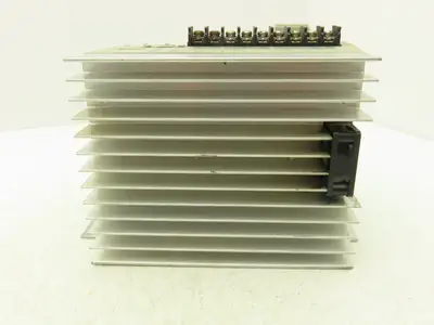 Allen Bradley 2098-DSD-020X-DN Ultra 3000i Servo Drive 120/240V 1PH 18A 0-400Hz