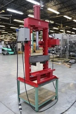 USED DAYTON 3Z916A