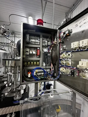 USED FILLER SPECIALTIES FILLER/CAPPER COMBINATION