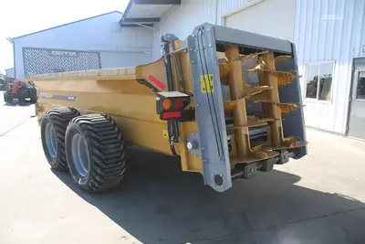 New | in-Stock 2026 TUBELINE NITRO 440LS Manure Spreaders Pennsylvania US | Zimmerman Farm Service #1410449