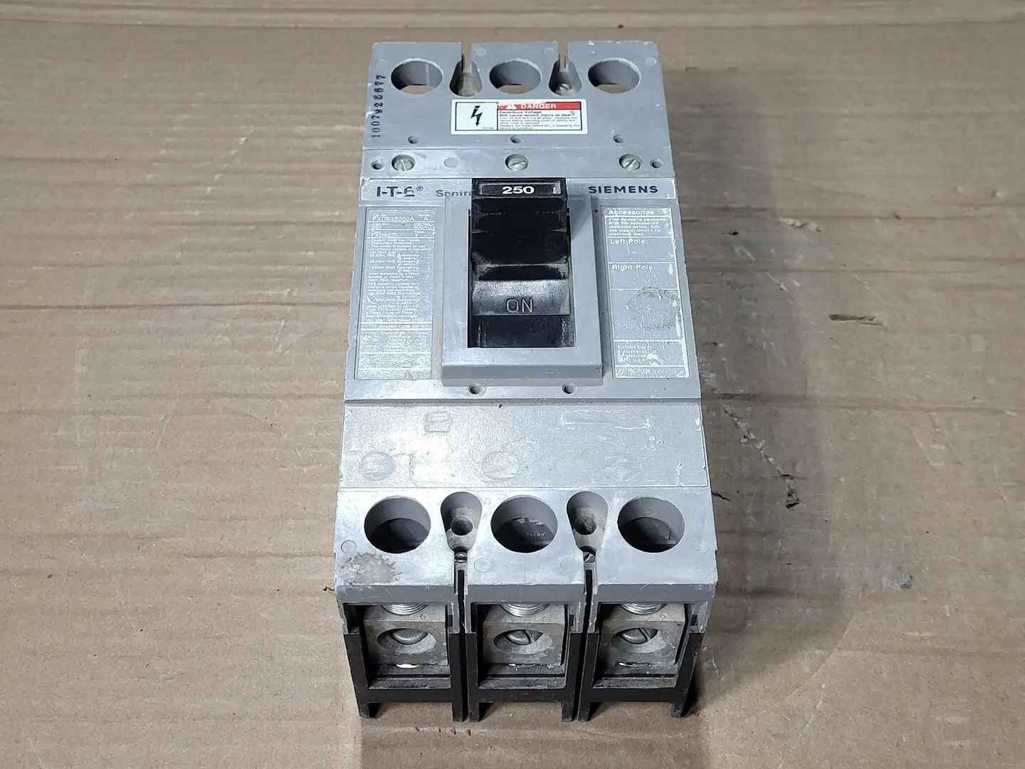 USED SIEMENS FXD63S250A