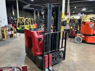 Used 2017 RAYMOND 425C30TT 3-Wheel Stand up Electric Counterbalance Forklifts Illinois US | Somerset Equipment Sales #1546279