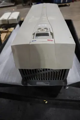 ABB ACH550-UH-125A-4 AC DRIVE 550 SERIES 3 PHASE 380-480 V AC STOCK S686
