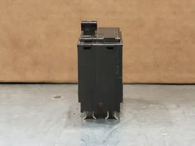 USED SQUARE D QO230