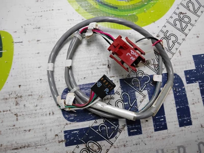 USED UNIVERSAL INSTRUMENTS 40300702