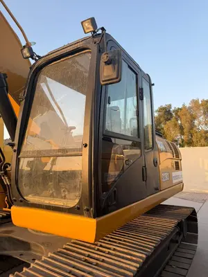 USED 2022 CATERPILLAR 323D3