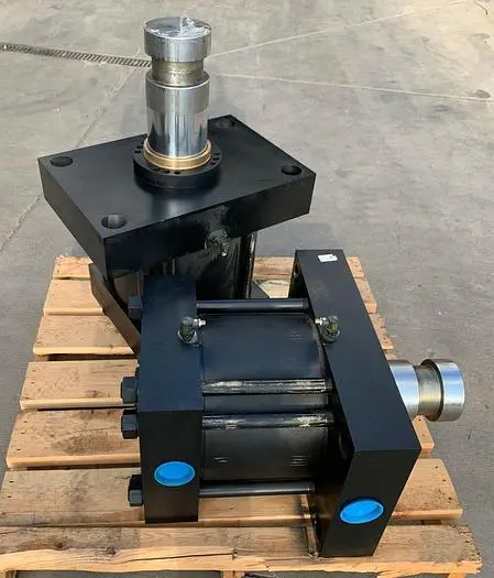 NEW YATES AMERICAN T1702