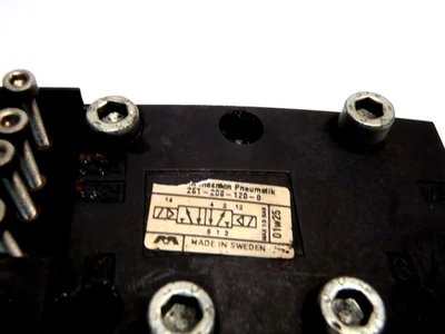Used Rexroth Pneumatic Solenoid Valve 24VDC Max 10 Bar 01w25 Solenoid Valves Michigan US | Maverick Industrial Sales #1475142