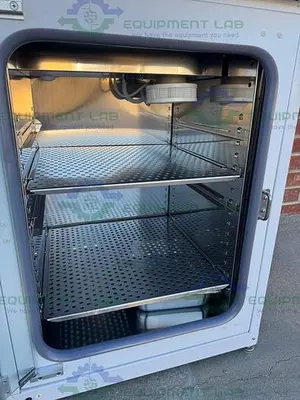 USED THERMO FORMA 310 STACKABLE DIRECT HEAD CO2 INCUBATOR 6.5 CU.FT, 50°C MFG 22