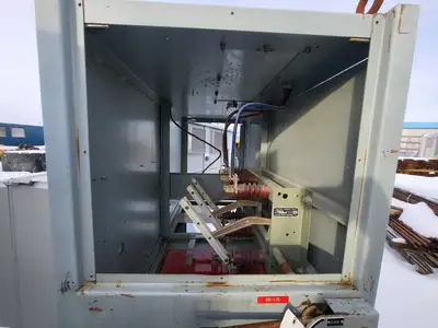 600 Amp 4160 Volts disconnect with capacitor and overload relay protection
