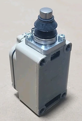 NEW Omron WLD18-N