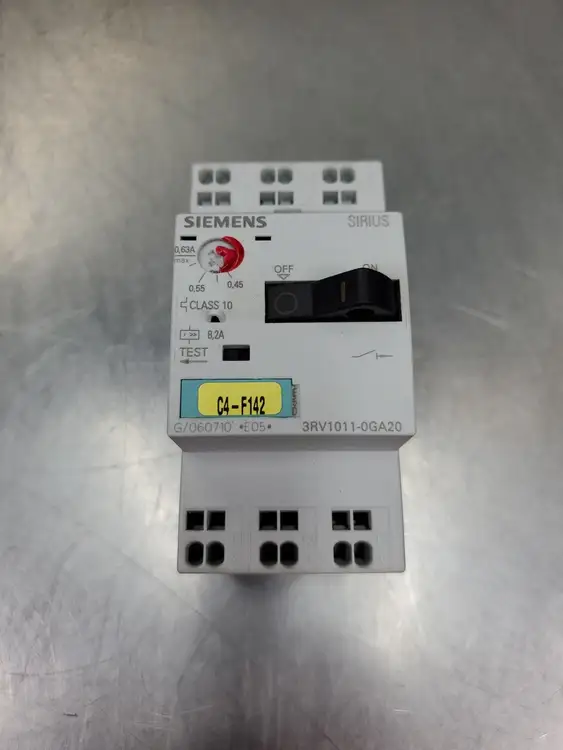 Used Siemens 3RV1011-0GA20 SIRIUS Circuit Breaker Circuit Breakers South Carolina US | Palmetto Automation #1155716
