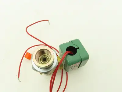 Asco 8266D53V Solenoid Valve 240VAC/60Hz 15.4W 200PSI # 2 And 4 Oil 1/2"NPT