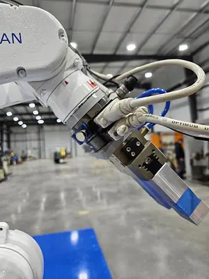 USED 2012 YASKAWA MOTOMAN MH5