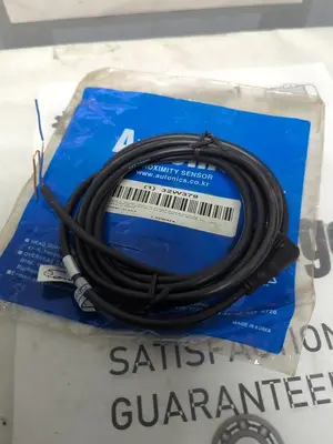 New | in-Stock AUTONICS 32W379 Sensors | Surplus Asset Holdings #1206508