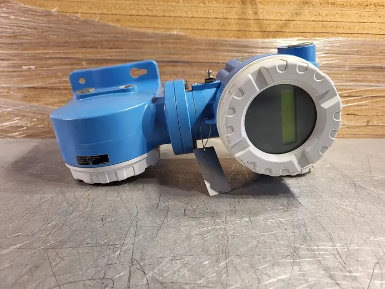 Used ENDRESS+HAUSER 72F50-SK0A98PFB6BK Miscellaneous MRO British Columbia CA | Lenmark #283690