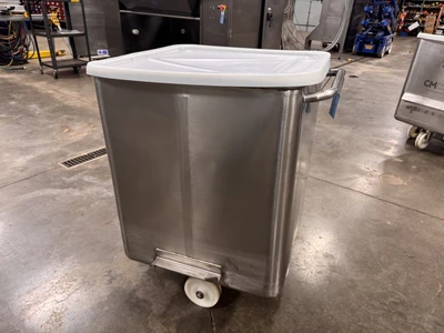600 Pound SS Dump Buggy with Plastic Lid