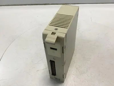 USED OMRON C200H-OC225