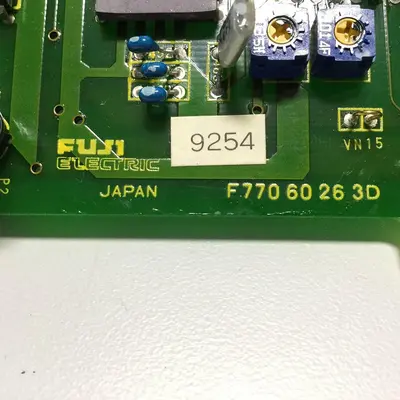 USED FUJI ELECTRIC F770 60 26 3D F77060263D UM200-D0IC